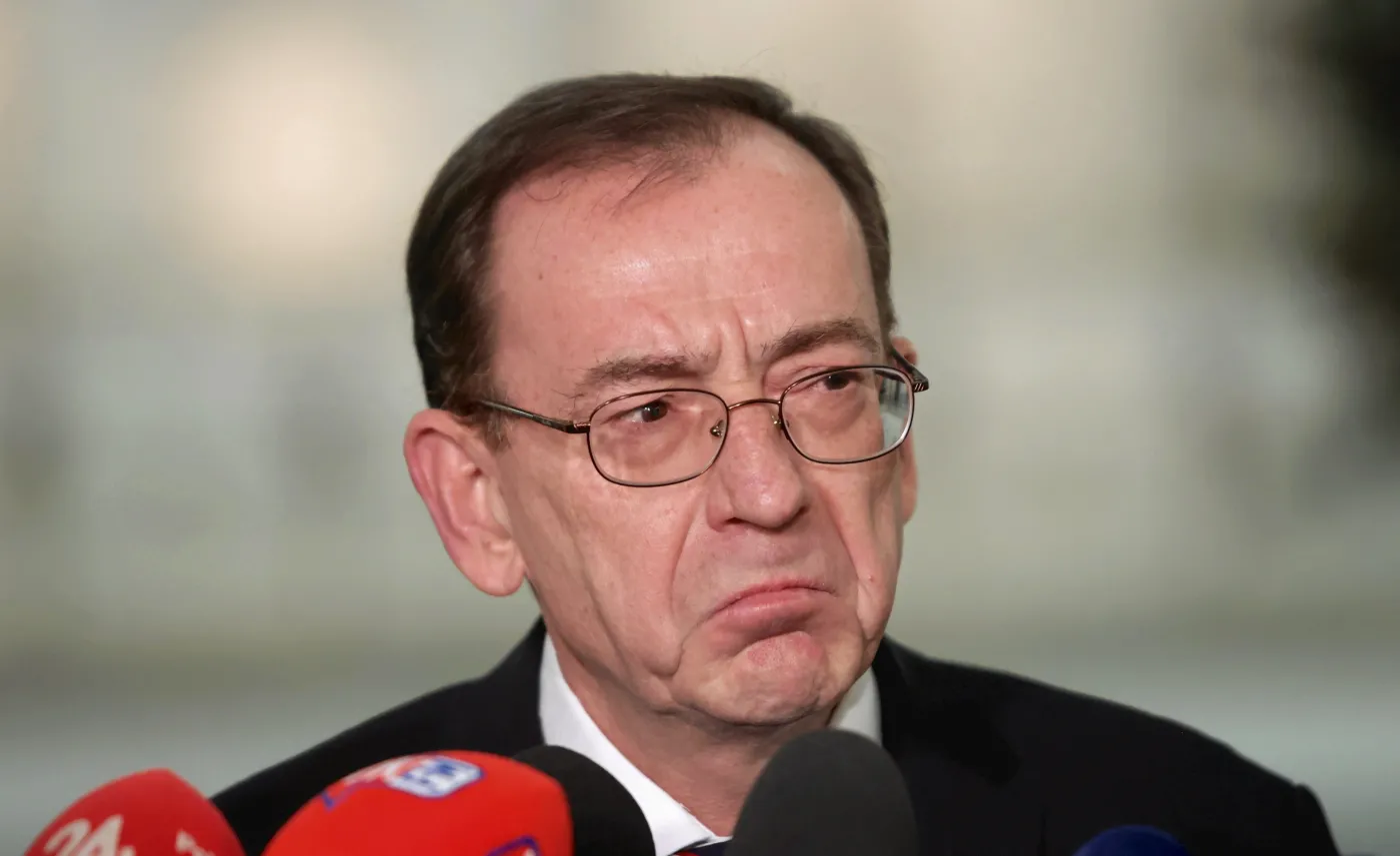 Kamiński do Holeckiej: Związano mnie pasami i próbowano włożyć sondę do nosa