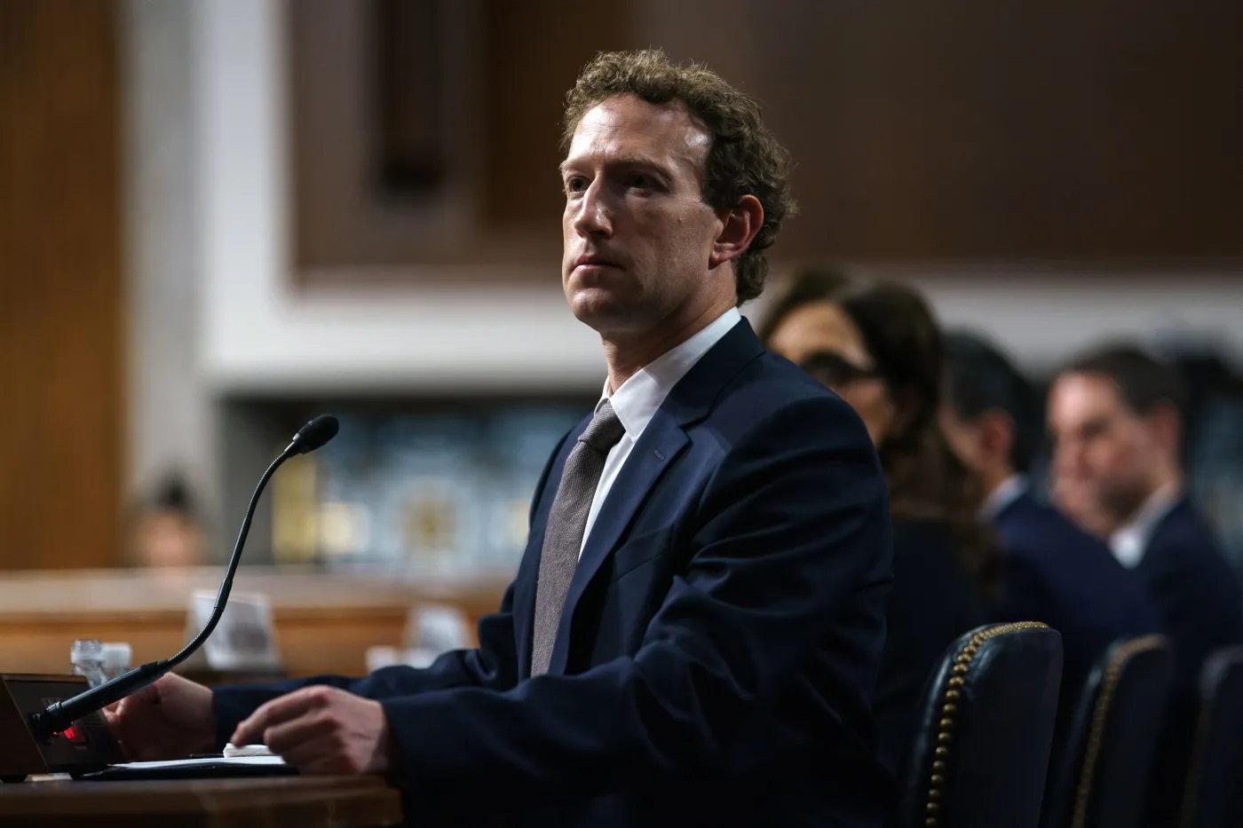 Zuckerberg przeprasza rodziny ofiar Facebooka. Ekspert: To niczego nie zmieni