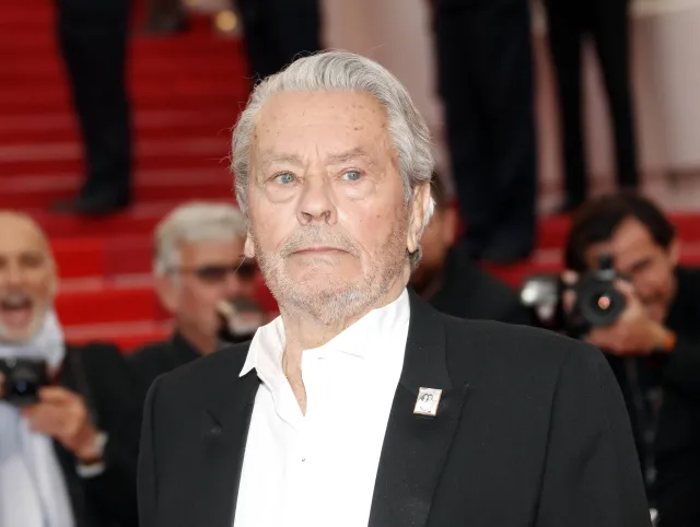 Ciężko chory Alain Delon objęty ochroną prawną. Jego dzieci już walczą o spadek