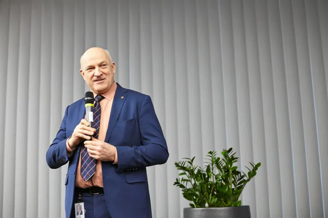 Olechnowicz: Lotos został wyprzedany za bezcen. Obajtek dał się omamić