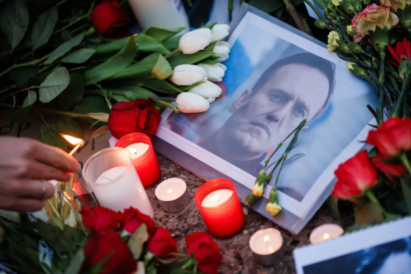 Rally in front of Russian ambassy in Berlin after Alexei Navalny's death