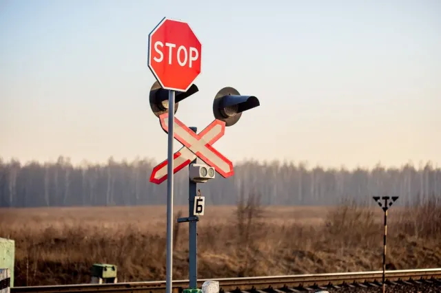 Zatrzymać czarną serię na przejazdach kolejowych