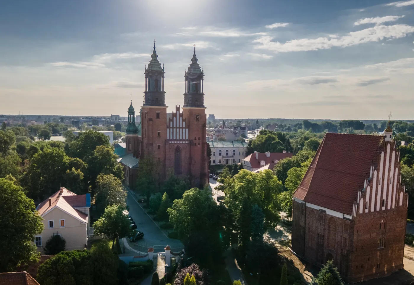700 osób trafi na bruk? "Parafia stara się sprzedać działki deweloperom"