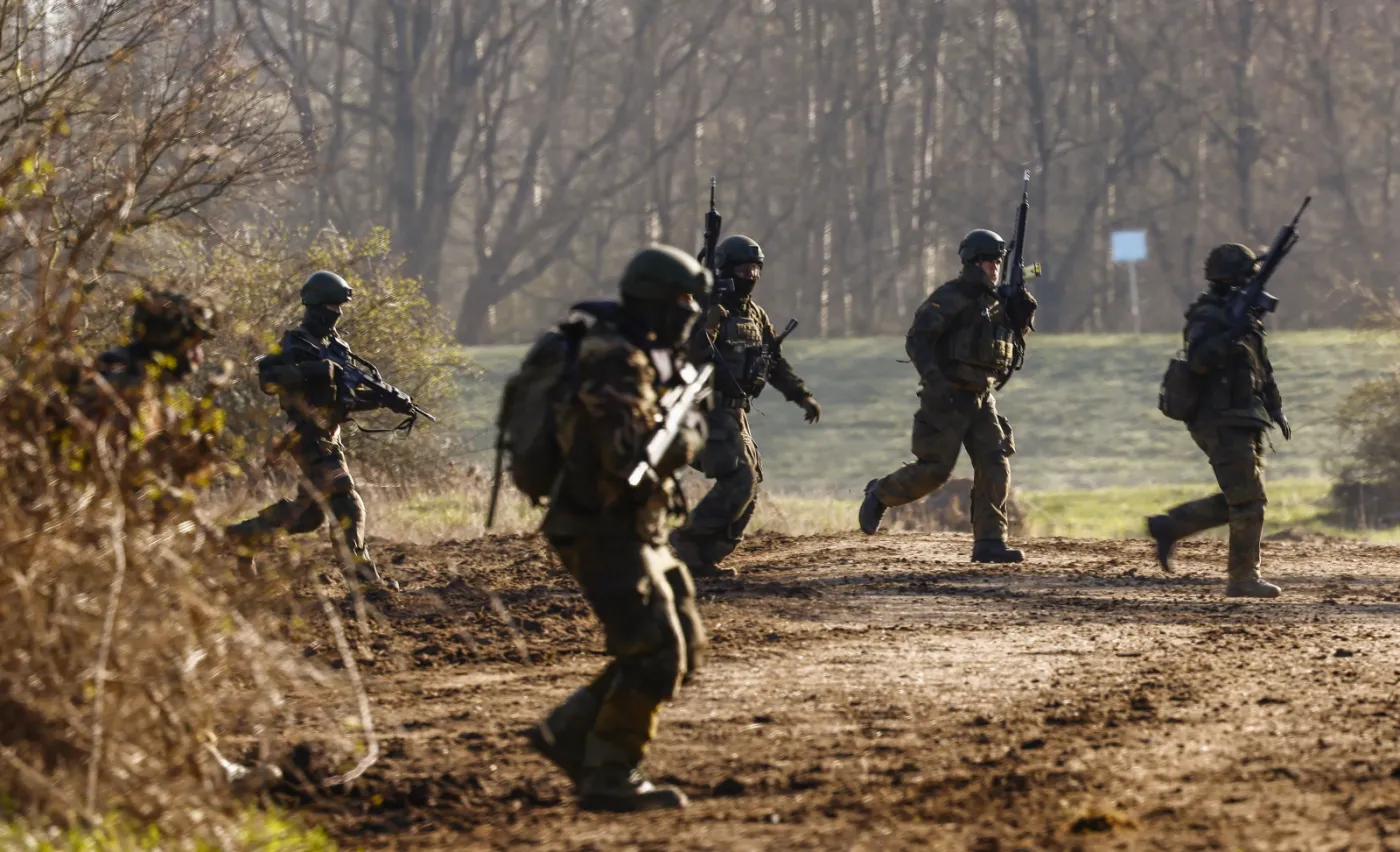 Polacy wierzą w pomoc NATO? Jest najnowszy sondaż