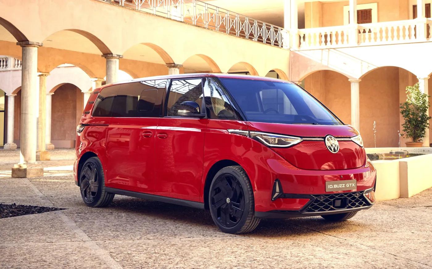 Nowy Volkswagen ID.Buzz GTX już w Polsce: ekspresowy "ogórek"
