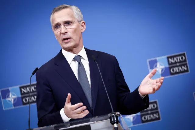 NATO przygotowuje się na powrót Trumpa? 100 mld dolarów ma trafić do Ukrainy