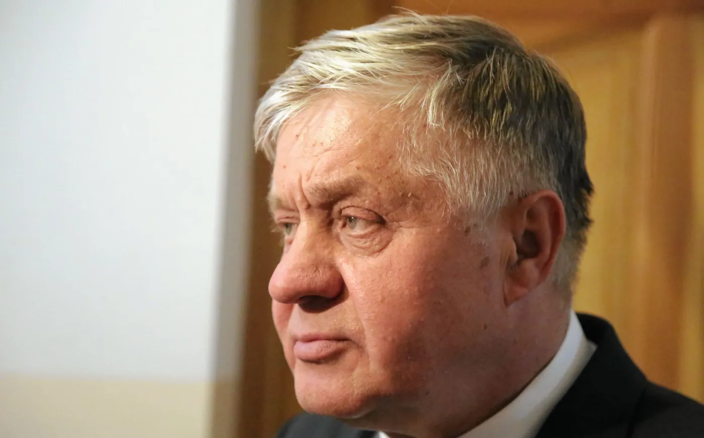 Zawieszony europoseł PiS zapowiada pozew. "Jeśli Jarosław Kaczyński nie zmieni zdania"