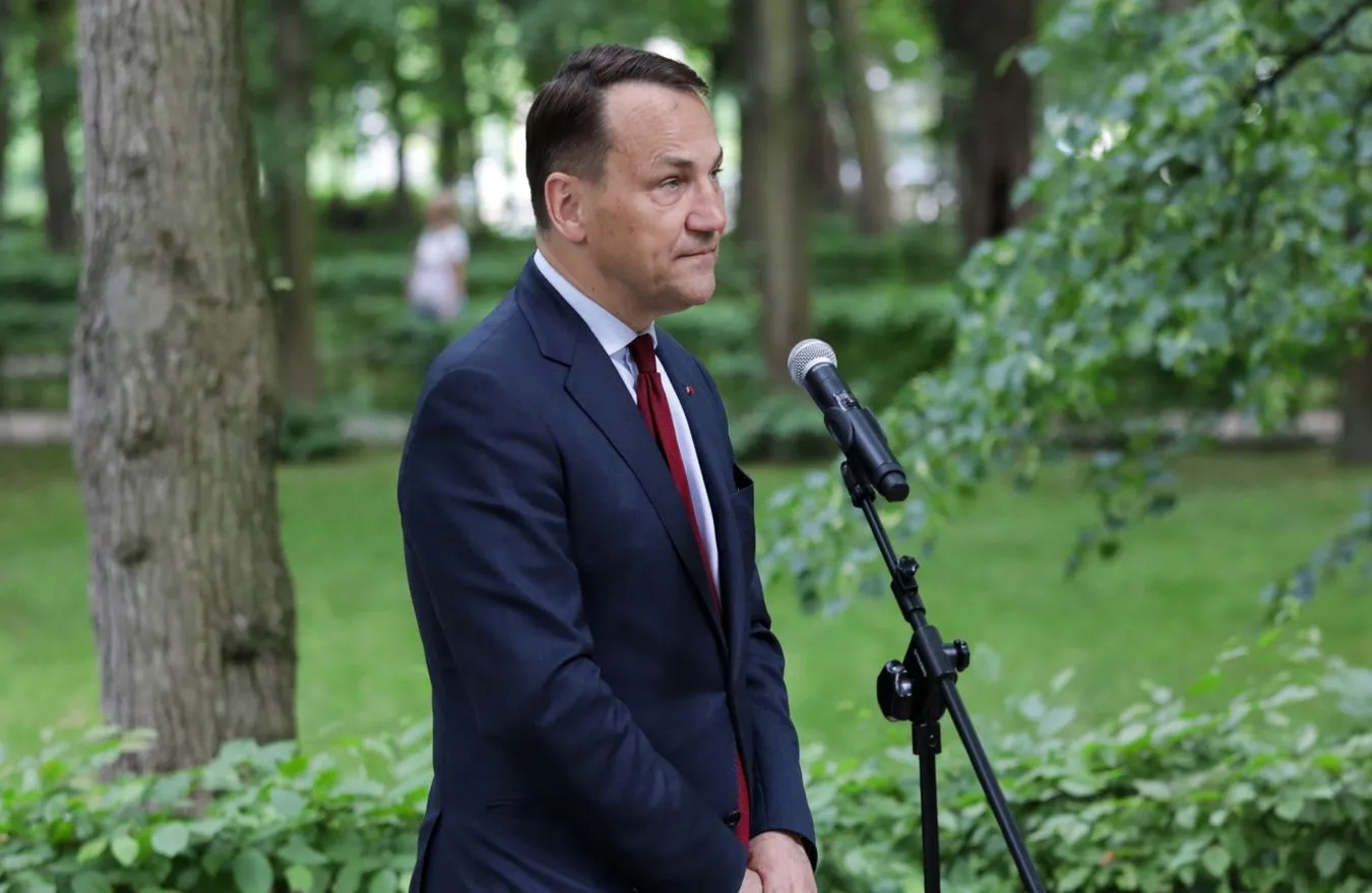 Sikorski: Trzeba pokazać Rosji, że nie jesteśmy tak beznadziejni, jak uważa