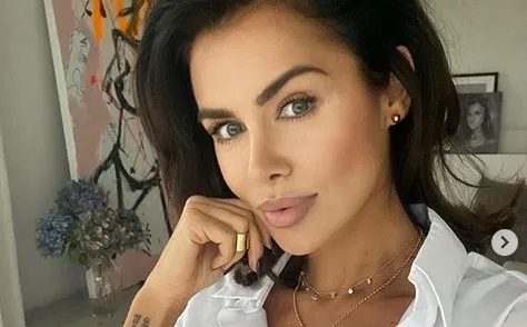 Natalia Siwiec w odważnym stroju kąpielowym. To ma być hit tego sezonu [FOTO]