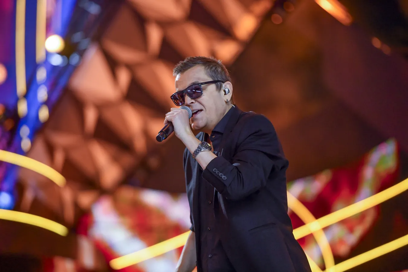Robert Gawliński na festiwalu w Sopocie. Widzowie rozczarowani, twierdzą, że już nie daje rady