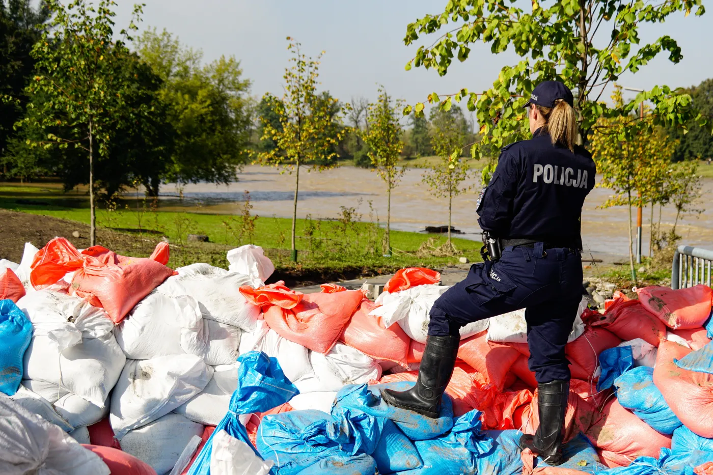 Szpital w Nysie ewakuowano przed powodzią. Szef MON: Uruchomimy tam szpital polowy