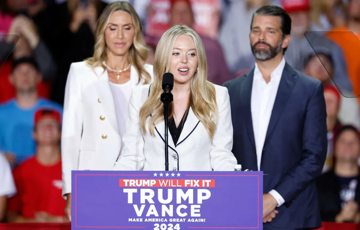 Tiffany Trump na wiecu wyborczym Donalda Trumpa