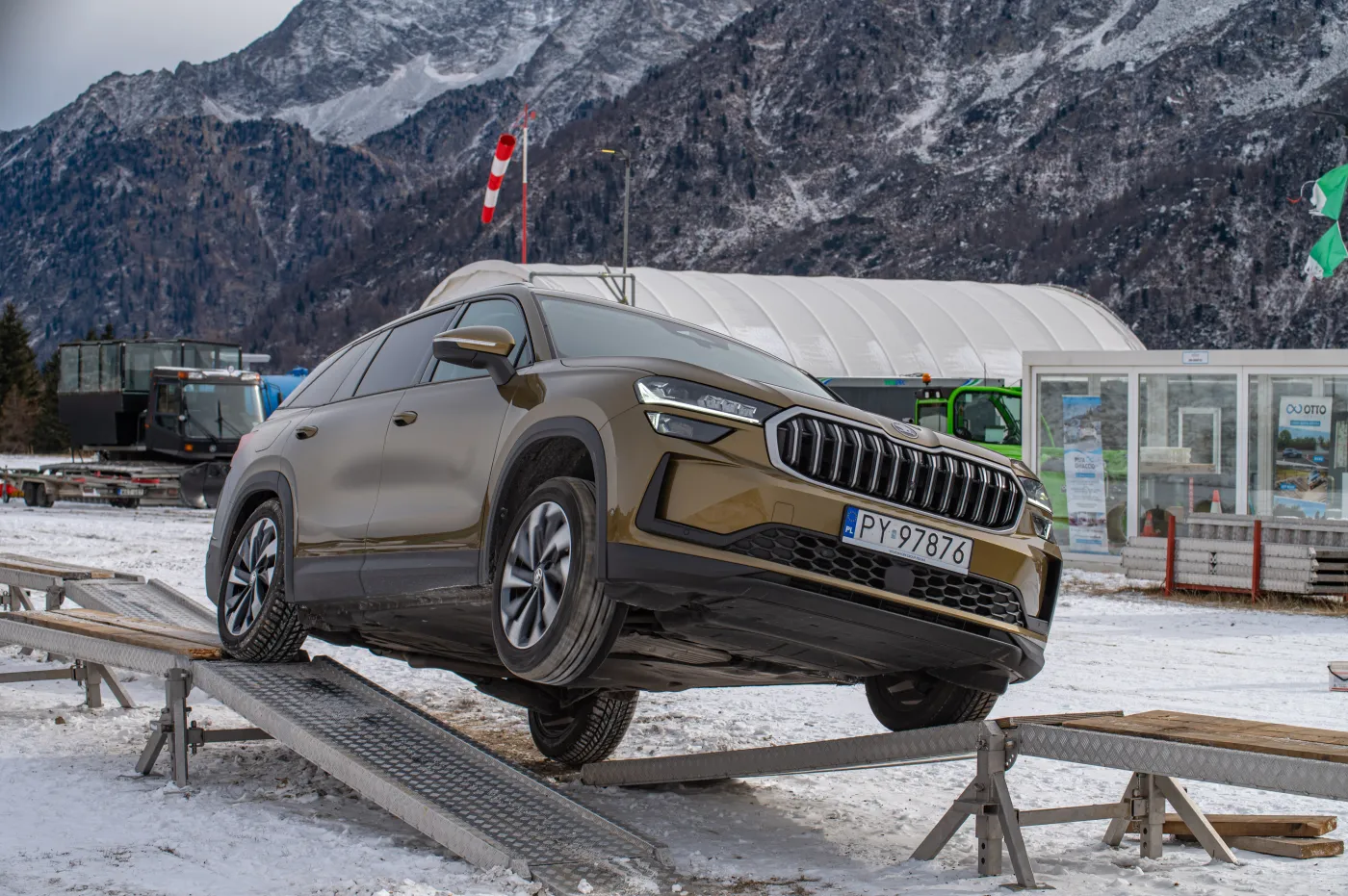 Skoda zaskakuje napędem 4x4. Oto nowy SUV, kombi i liftback