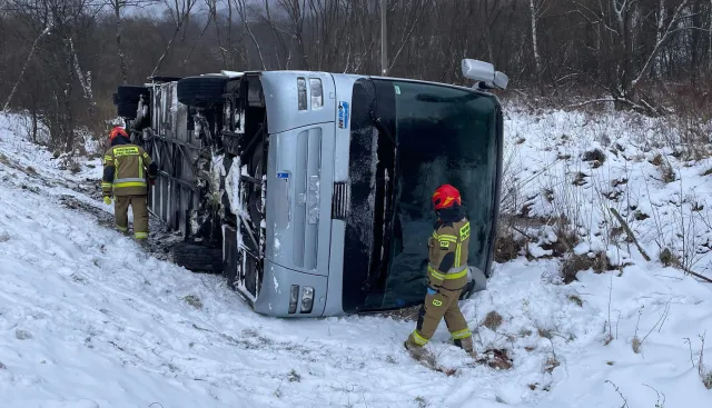 Wypadek autokaru na Podkarpaciu. Wielu rannych