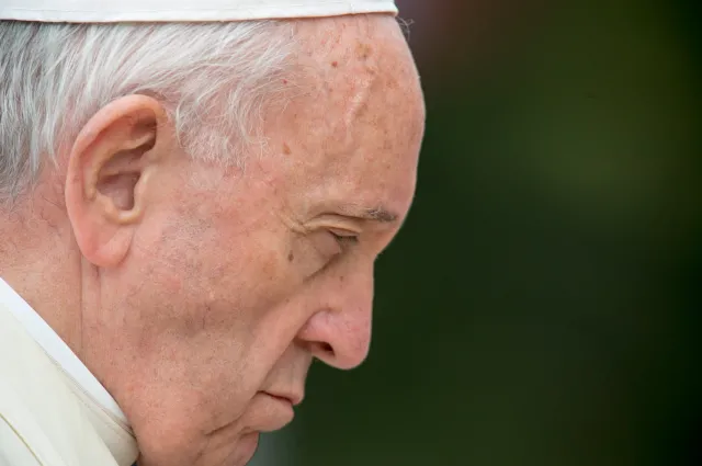 Kolejna wpadka papieża? Mówił o homoseksualistach, miał użyć obraźliwych słów...