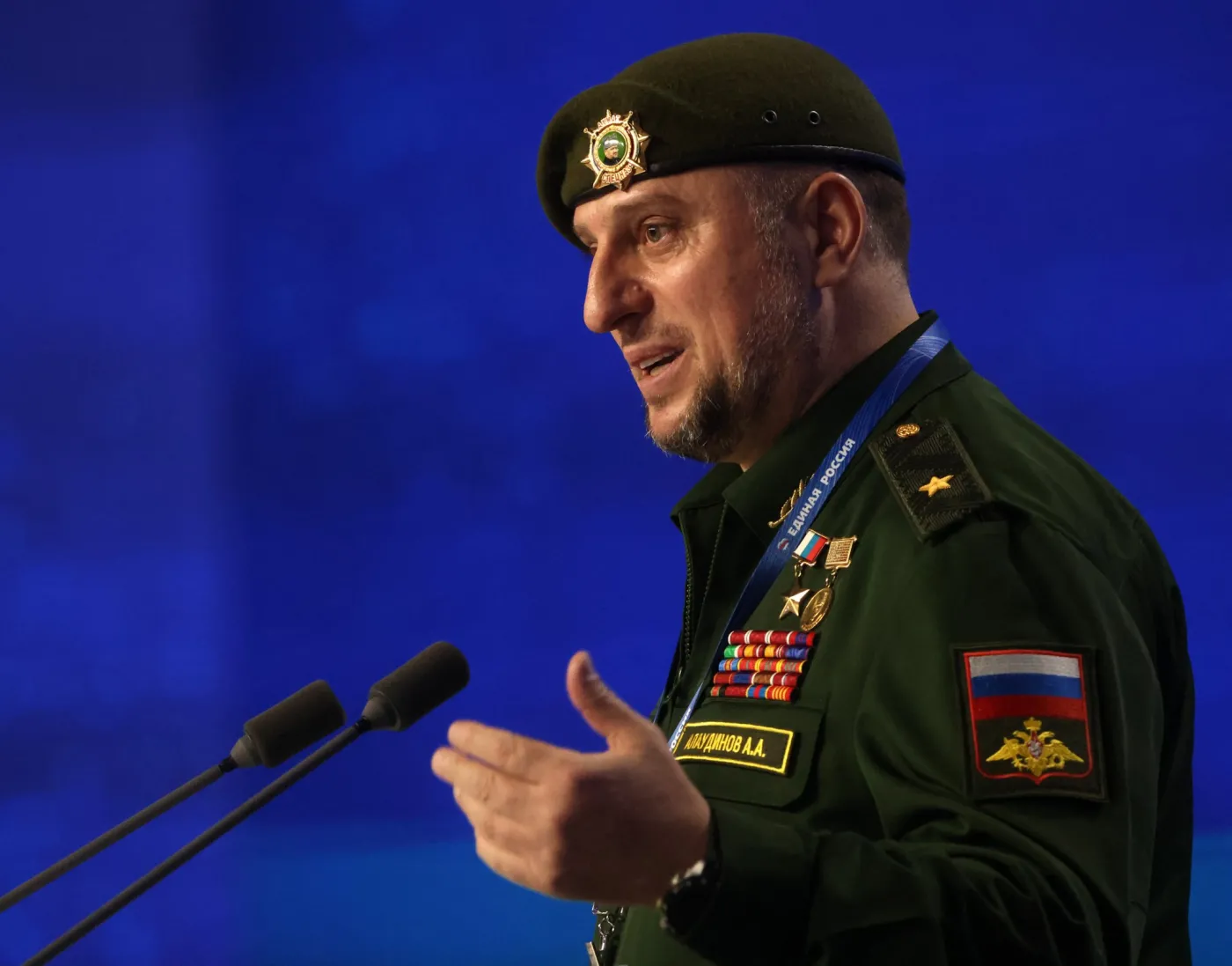 Stoi na czele armii Putina i rzuca groźbami. "Europa przestanie istnieć"