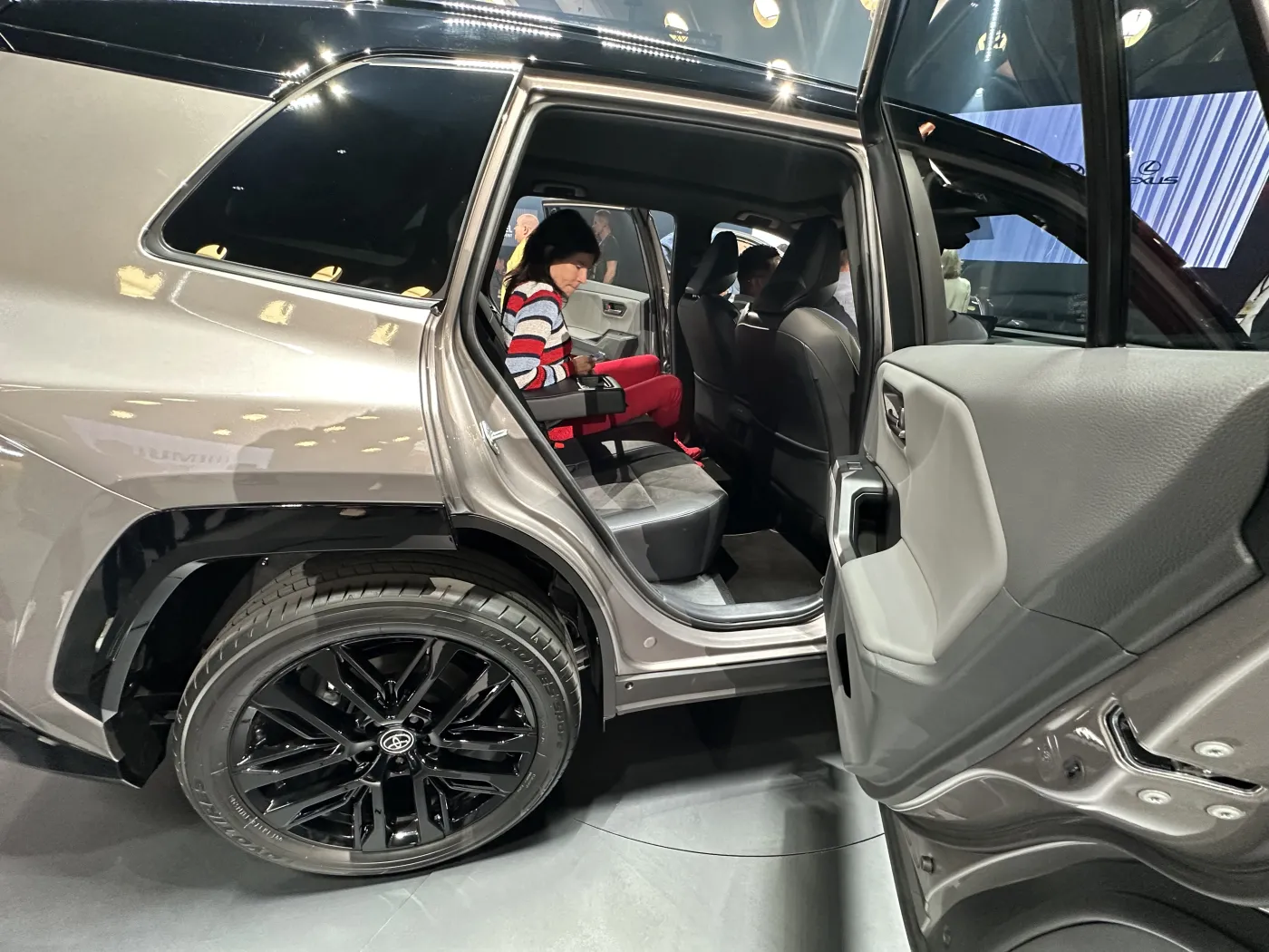 Nowa Toyota RAV4