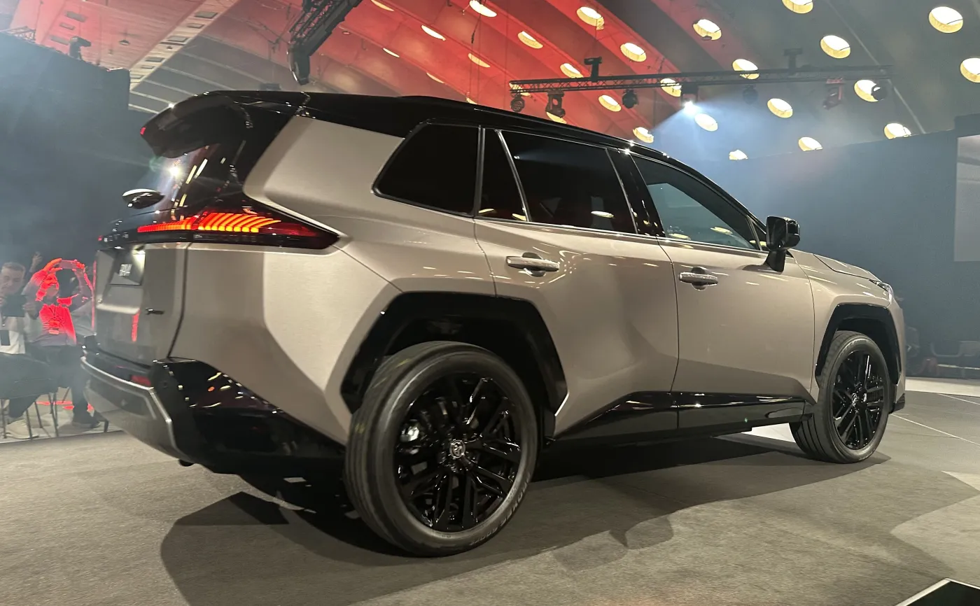 Nowa Toyota RAV4