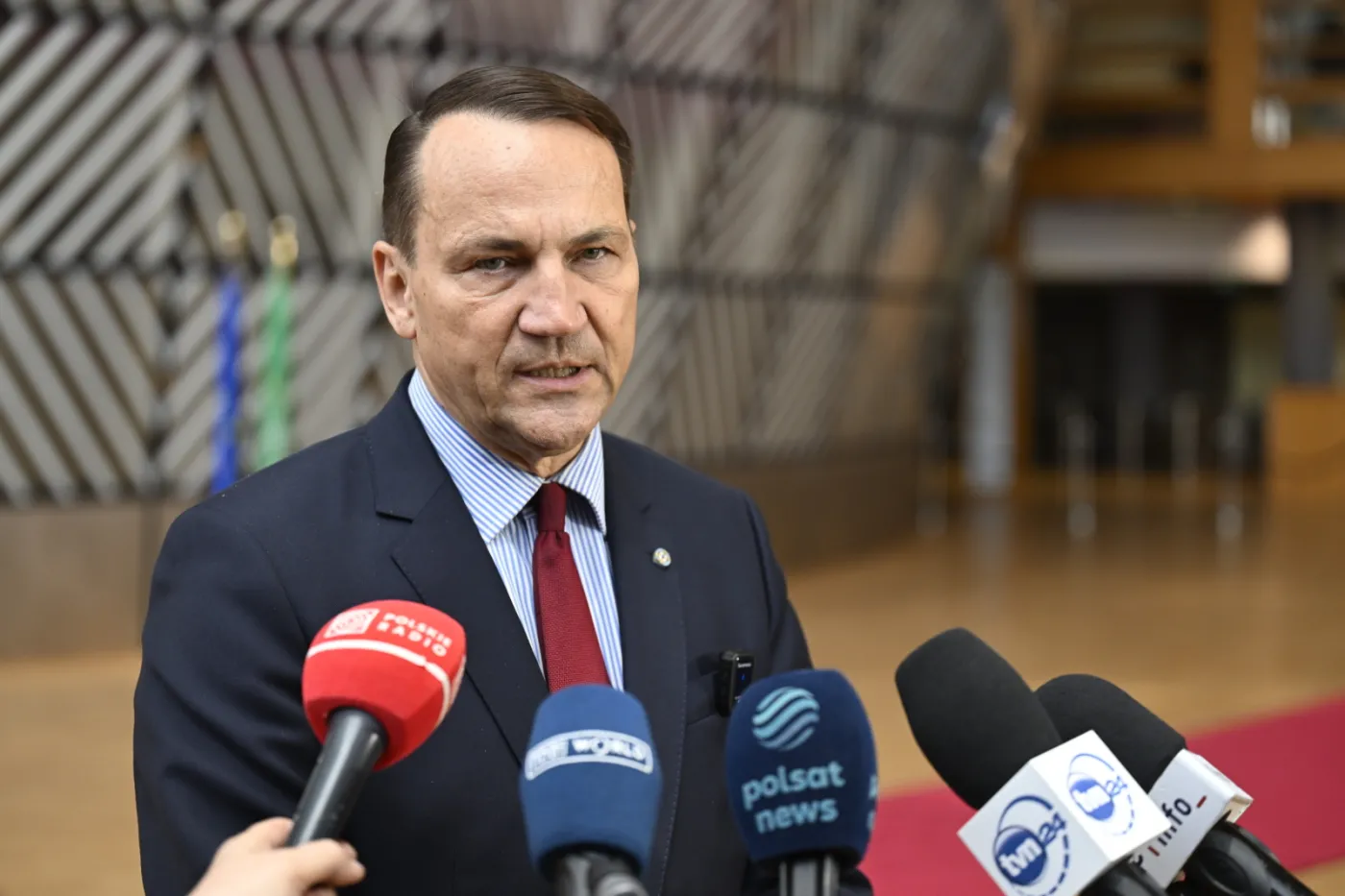 Sikorski nie owija w bawełnę: Europa poradzi sobie z Rosją bez USA