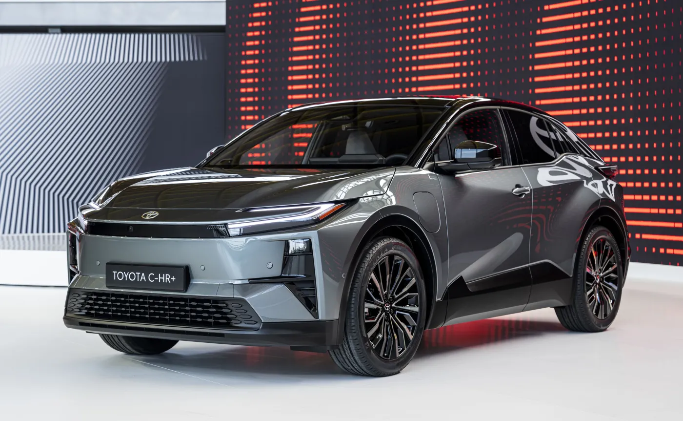 Nowa Toyota C-HR+