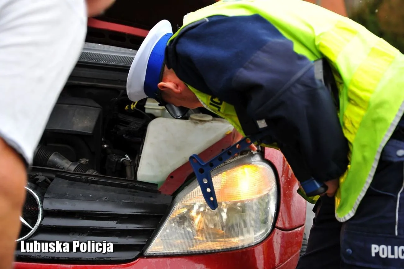 Światła, policja
