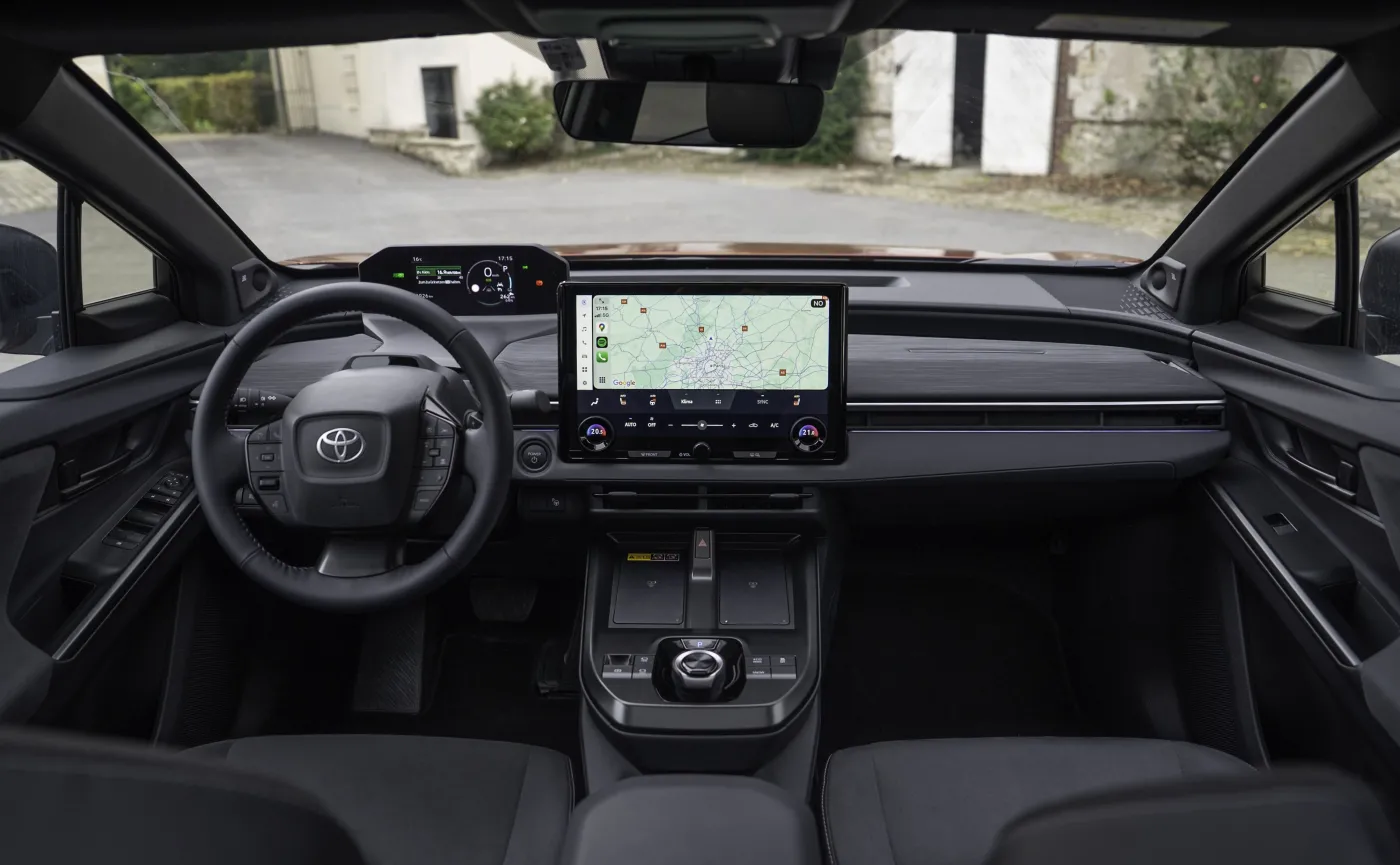 Nowa Toyota C-HR+