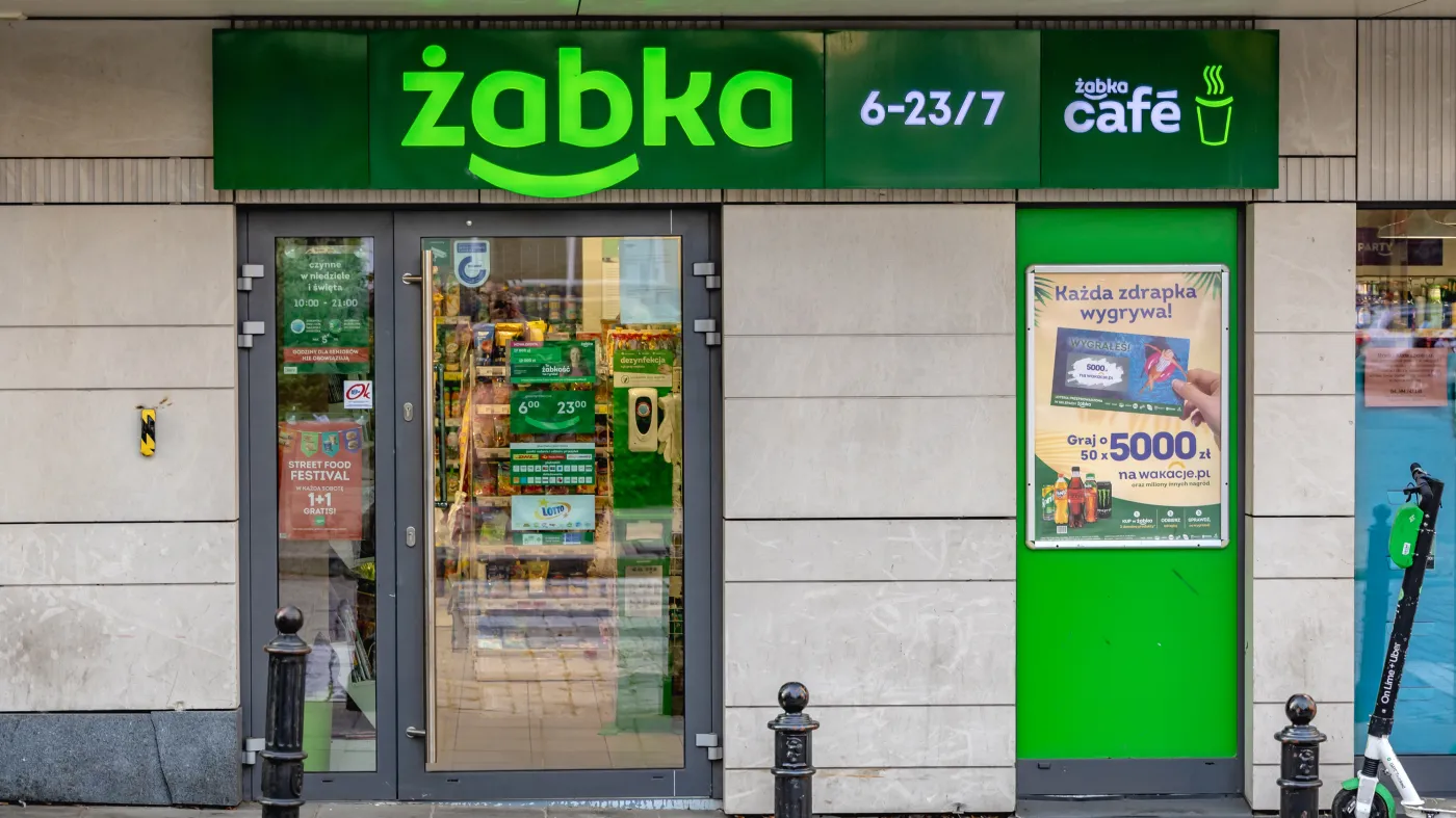 Czy rząd chce przejąć Żabkę? Kowalczyk: Jeśli byłaby na sprzedaż