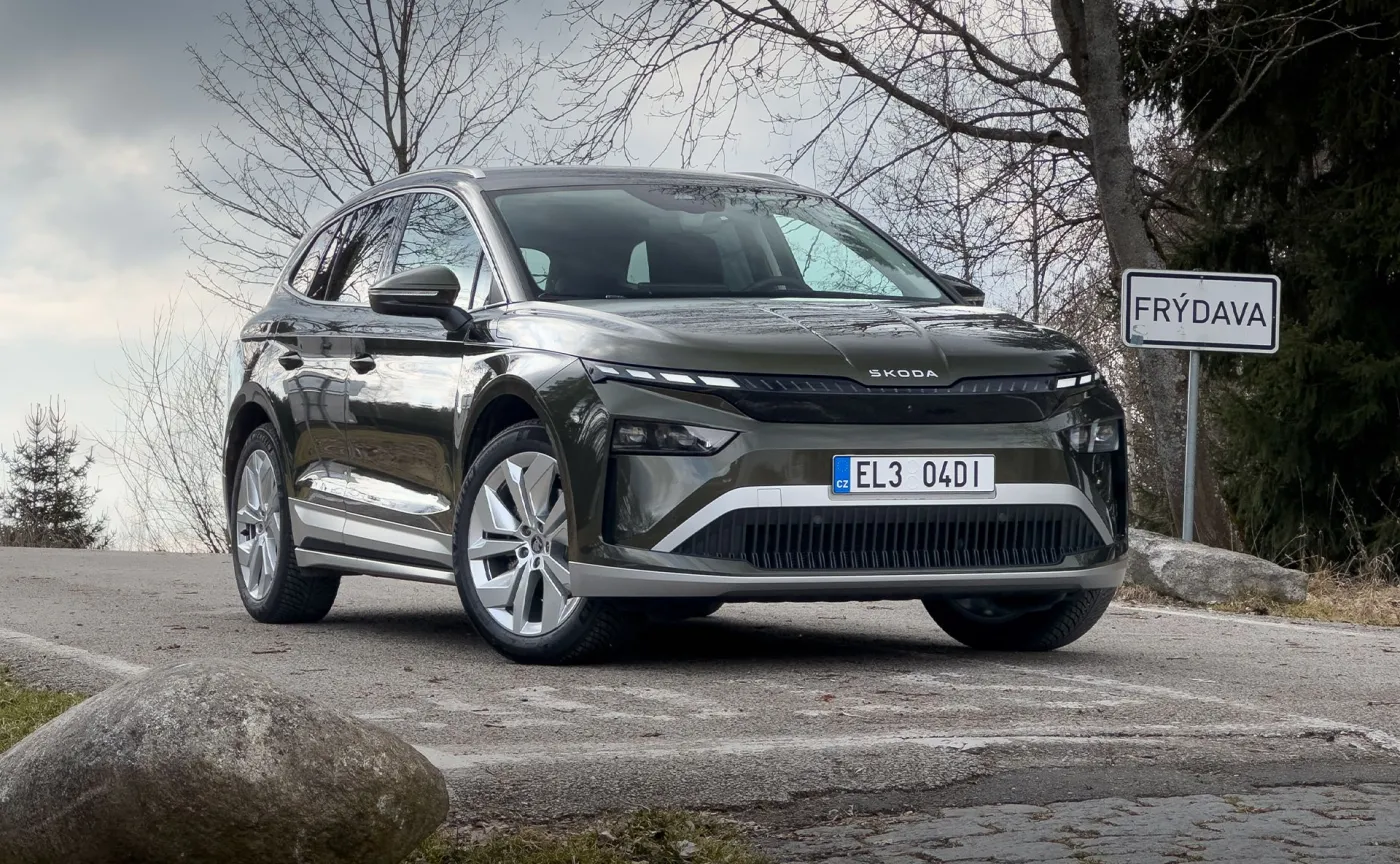 Nowa Skoda wjeżdża do Polski. Cena i styl robią różnicę. Ile kosztuje?