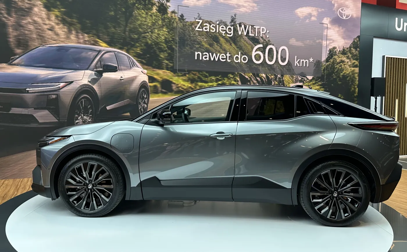 Nowa Toyota C-HR+