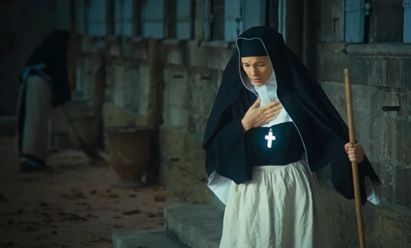 Ten film podbił laicką Francję. Zaskakujący hit kina religijnego trafi do Polski