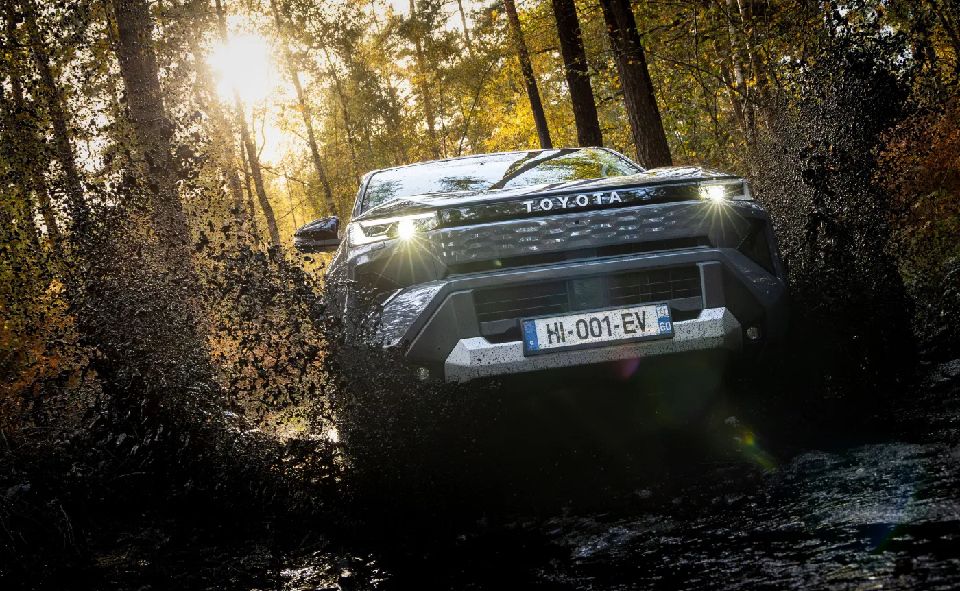 Nowa Toyota wjeżdża do salonów. Ma 196 KM i gwarancję na 1 mln km