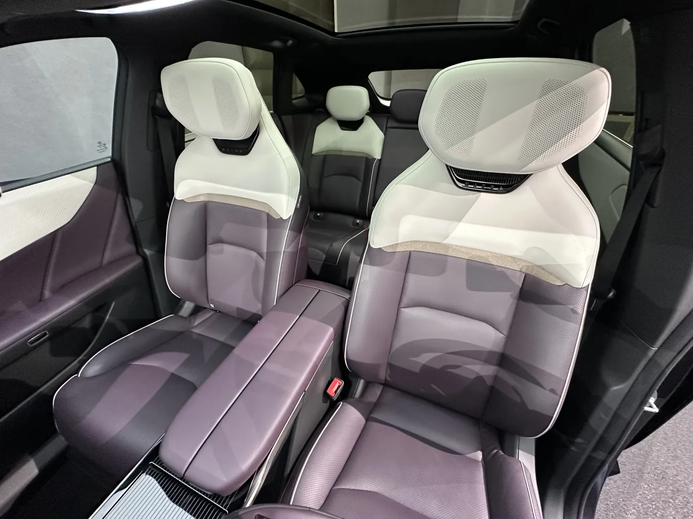 Nowa Mazda CX-6e