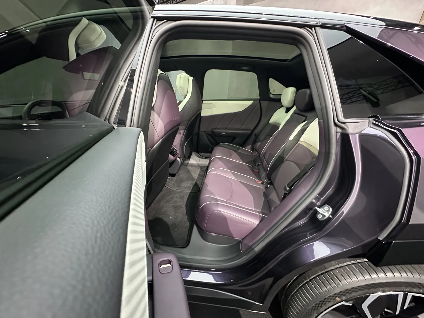 Nowa Mazda CX-6e