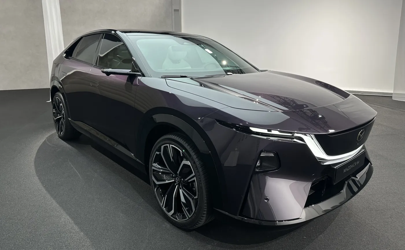 Nowa Mazda CX-6e
