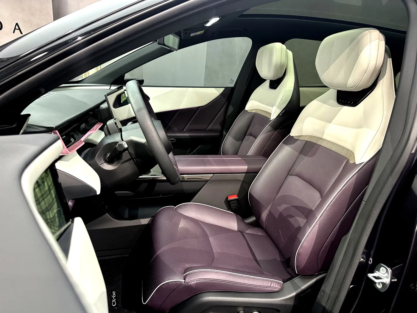 Nowa Mazda CX-6e