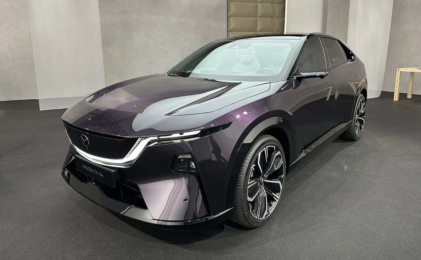 Nowa Mazda CX-6e