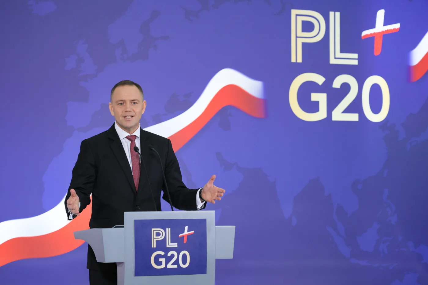 Nawrocki mówi o "cudzie gospodarczym". "Polska odniosła sukces mimo przeszkód"