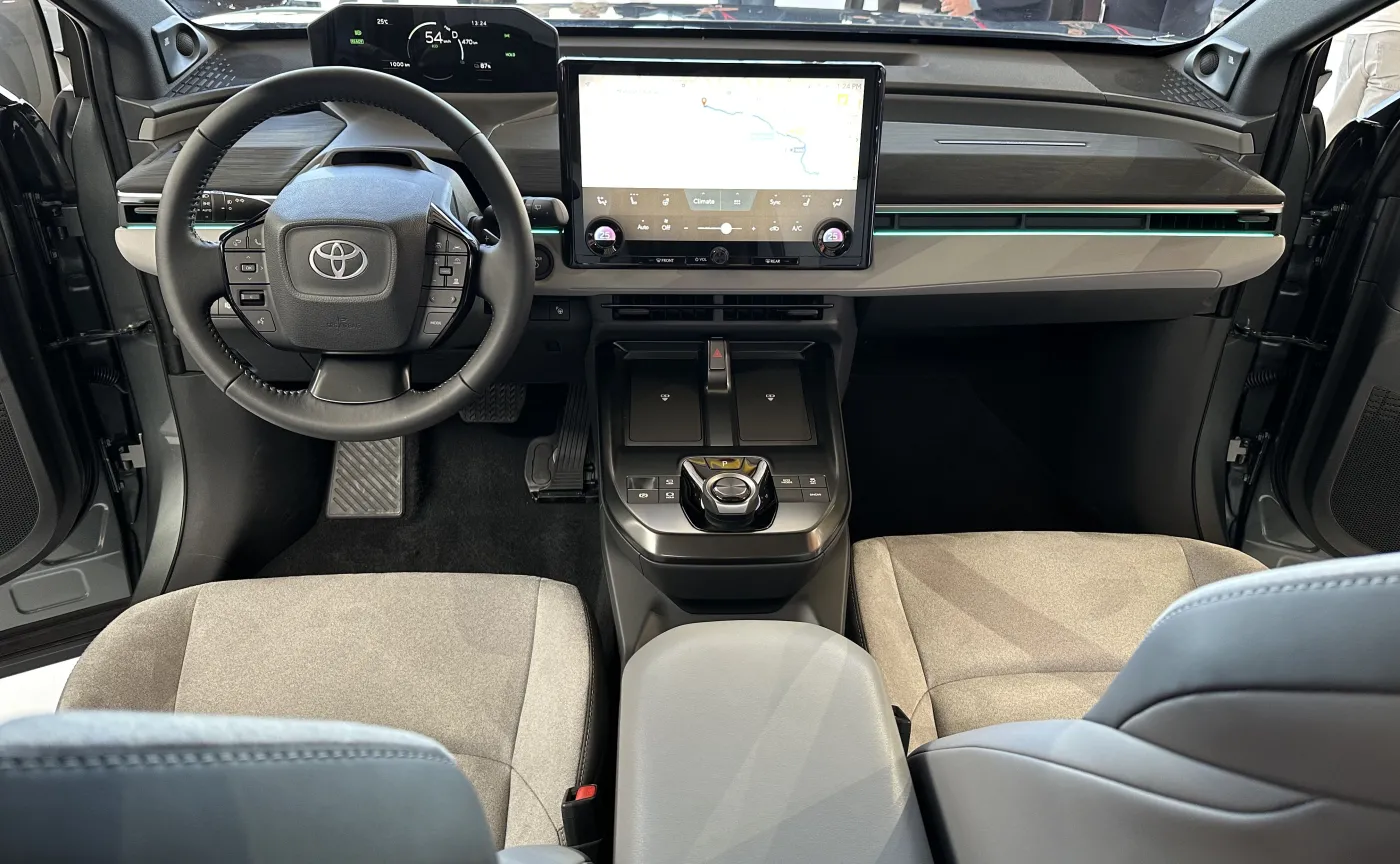 Nowa Toyota C-HR+