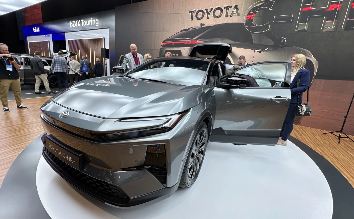 Nowa Toyota C-HR+