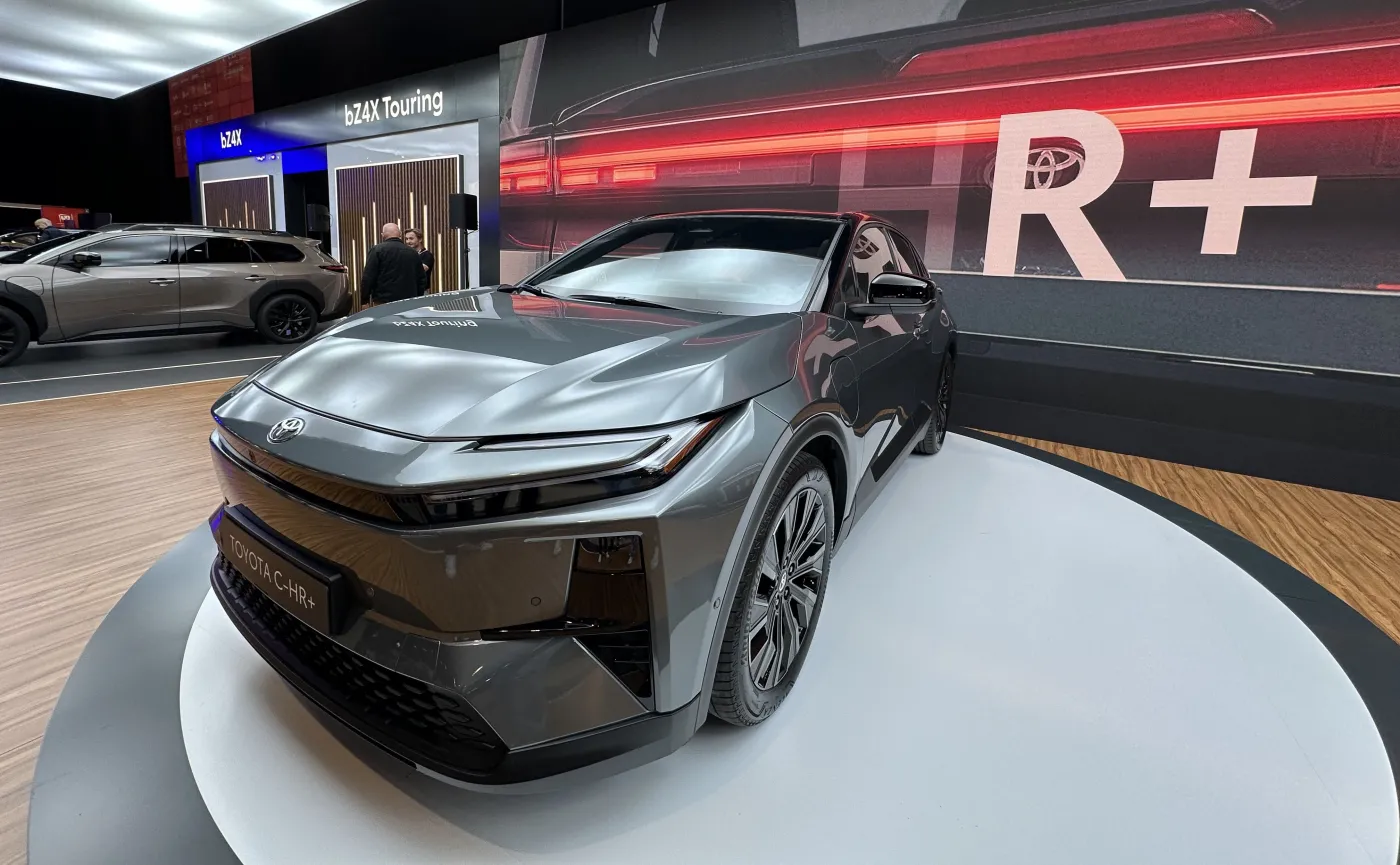 Nowa Toyota C-HR+