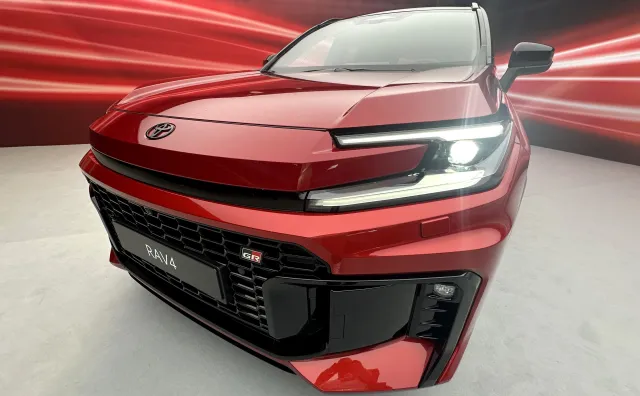 Nowa Toyota to cios w chińskie SUV-y. Cena hitem. Spala 4,9 l na 100 km
