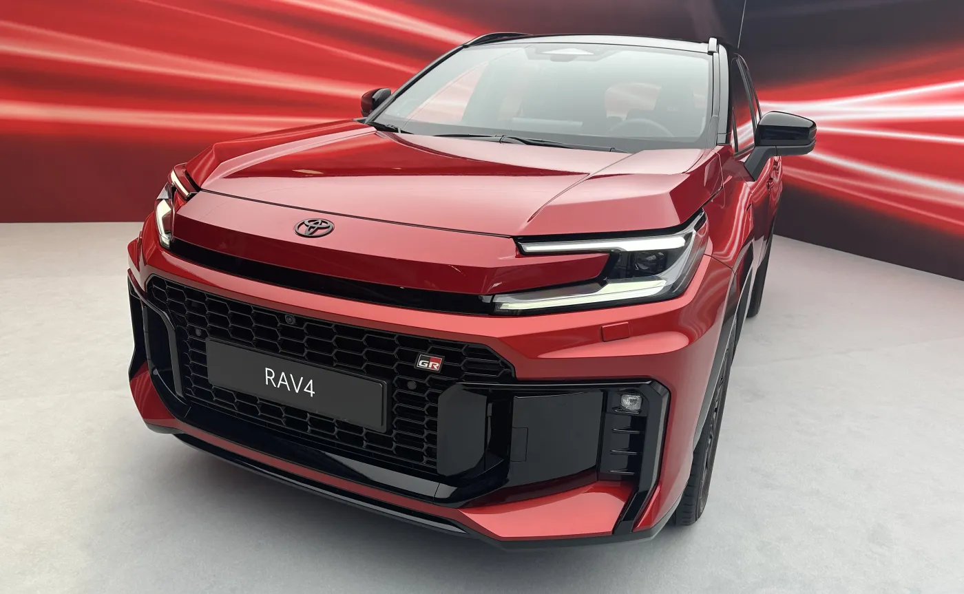 Nowa Toyota już w Polsce. Jest oszczędna, szybka i wygodna. Cena hitem