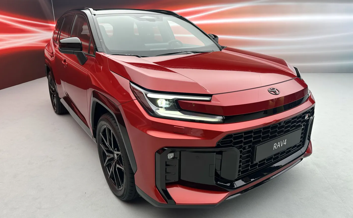 Nowa Toyota już w Polsce. Jest oszczędna, szybka i wygodna. Cena hitem