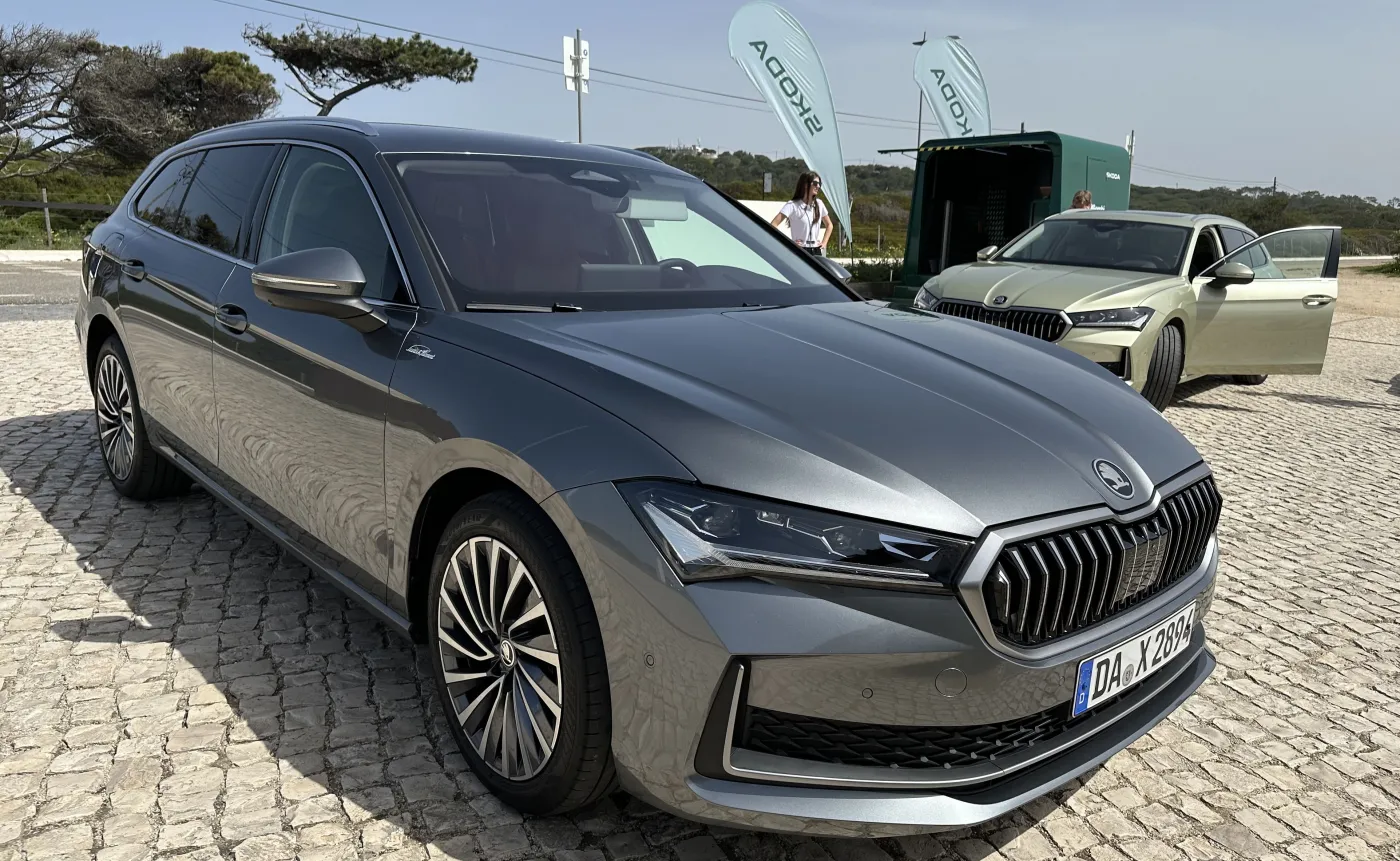 Nowa Skoda Superb