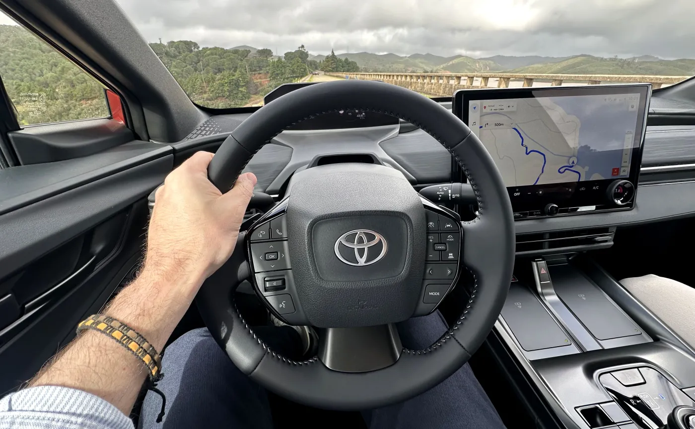 Nowa Toyota C-HR+
