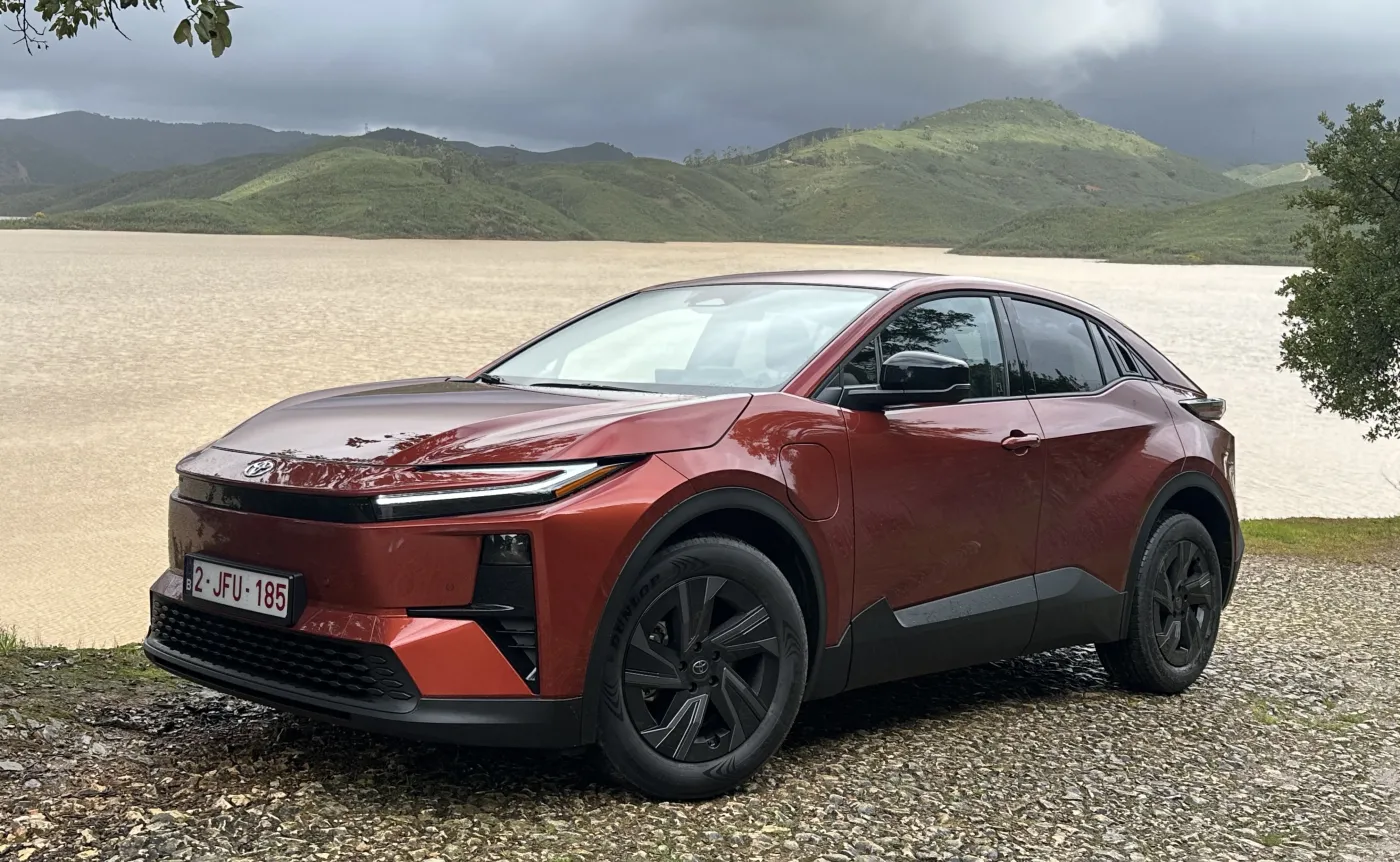 Nowa Toyota C-HR+