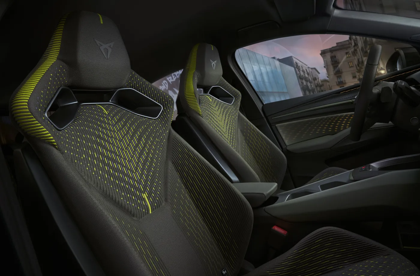 Nowa Cupra Raval