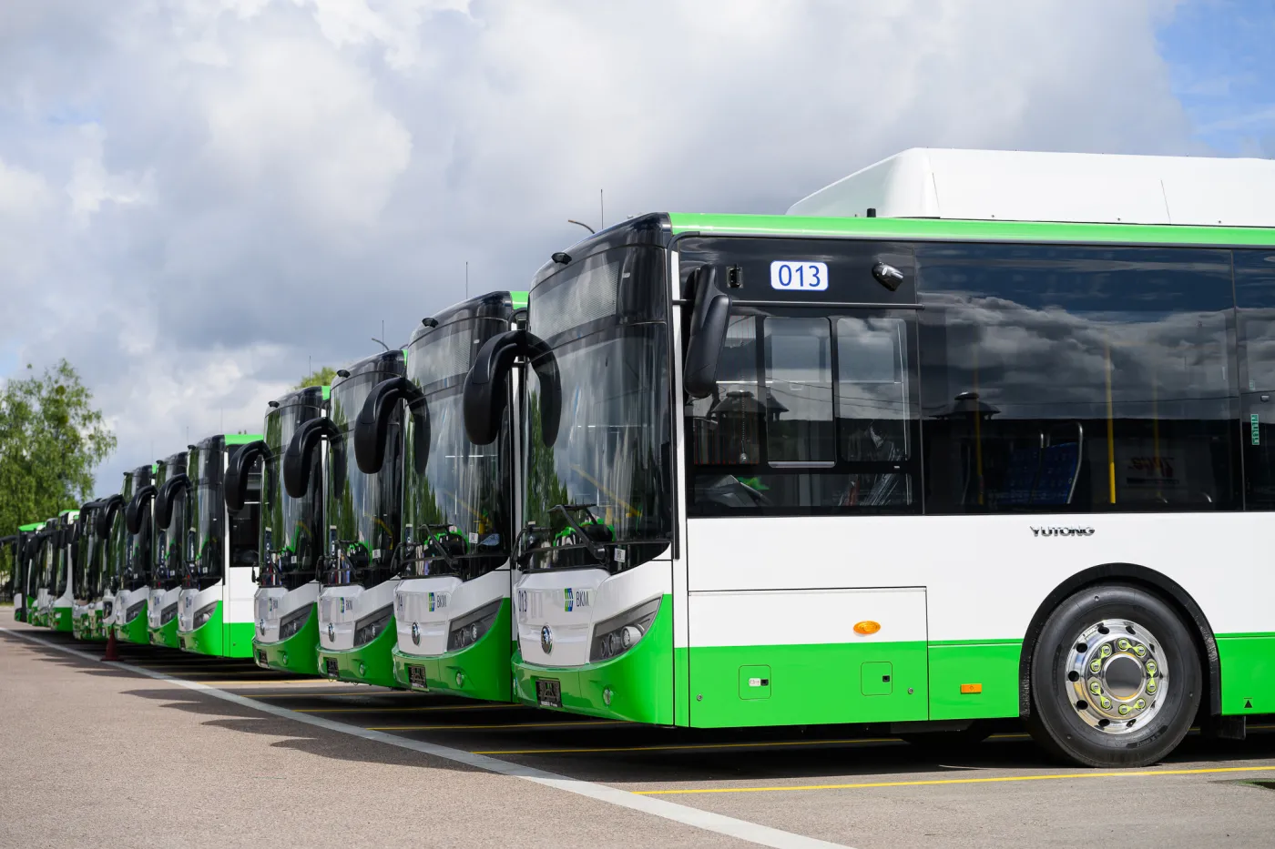 Diesel już po 9 zł. Jak transport publiczny radzi sobie z podwyżkami?
