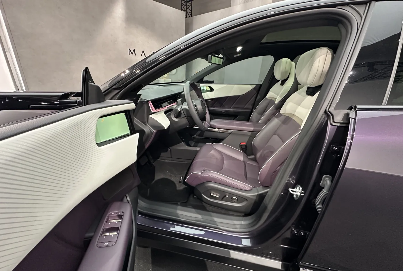 Nowa Mazda CX-6e