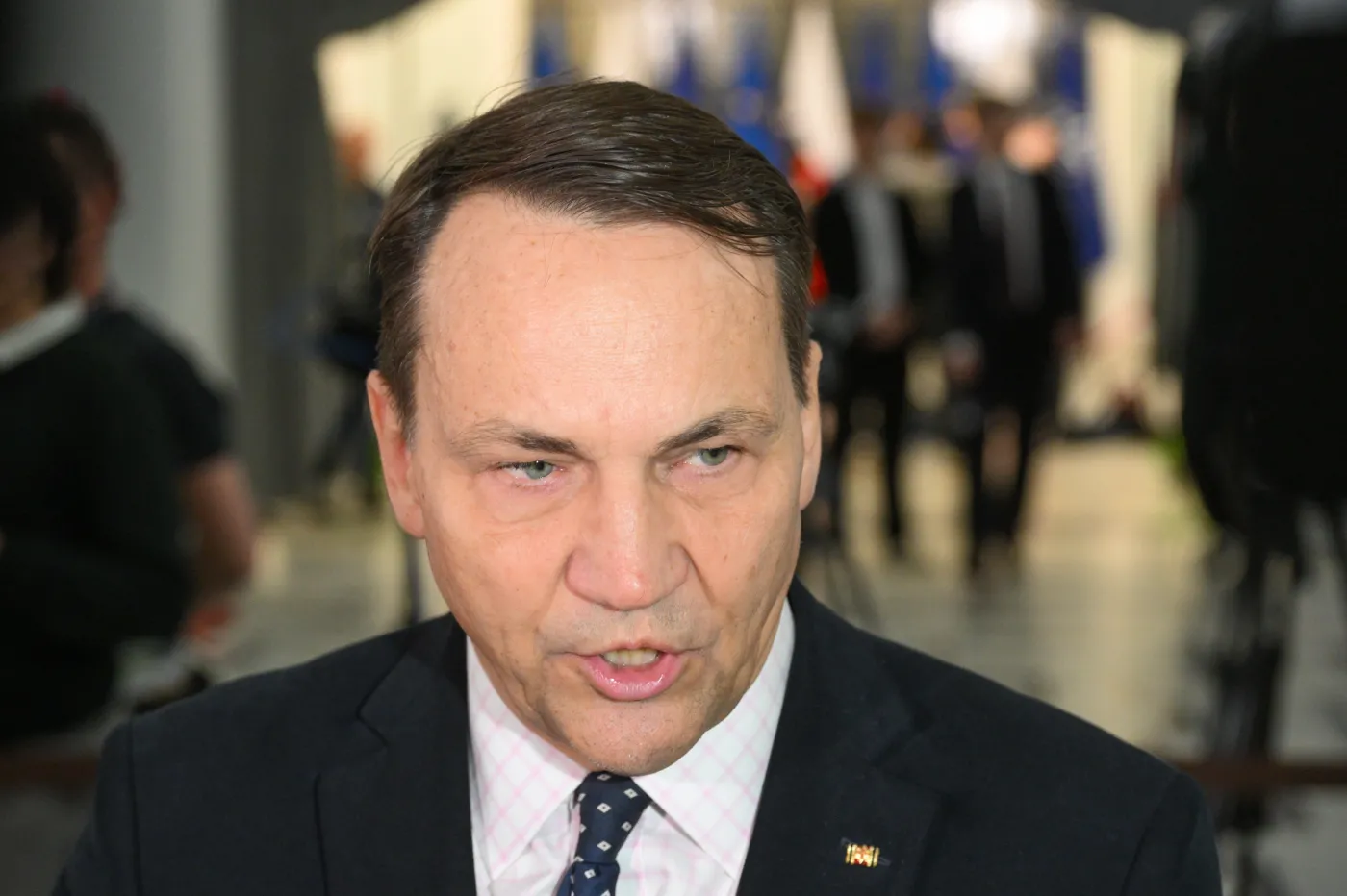 Sikorski we Włoszech: W Polsce doświadczamy oszalałego nacjonalizmu
